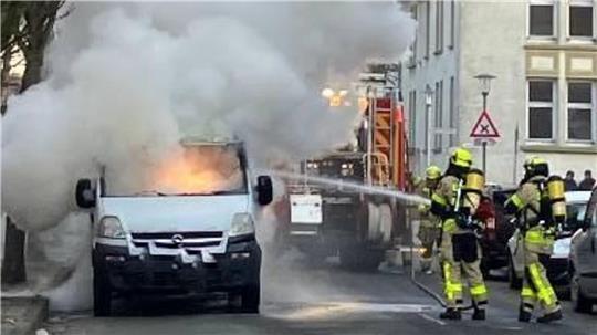 Ein Opel ist in Cuxhaven ausgebrannt.