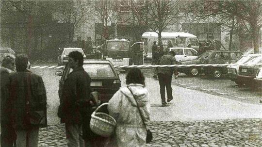 Ein Parkplatz als Tatort: Lothar Leßmann stand an seinem Auto, als er auf seinen Mörder traf. Zeugen gab es kaum. Foto: Archiv