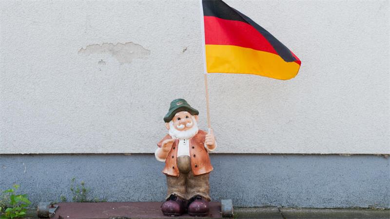 Ein Problem: der Föderalismus. Gesetze müssen auf Länderebene umgesetzt werden.