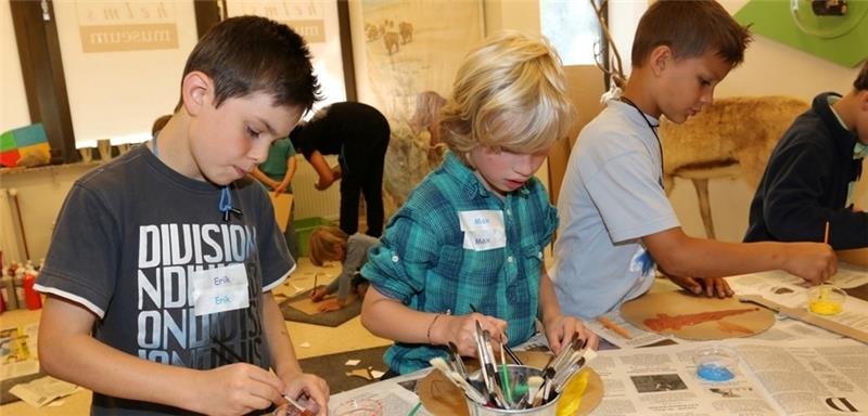 Ein Programm zur „Duckumenta“ bietet das Archäologische Museum an – zum Beispiel einen Enten-Workshop.