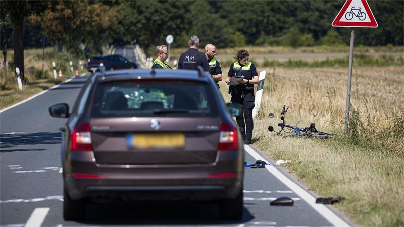 91-jähriger Pedelecfahrer stirbt bei Zusammenstoß mit Auto Ein Radfahrer war mit einem Auto zusammengestoßen.