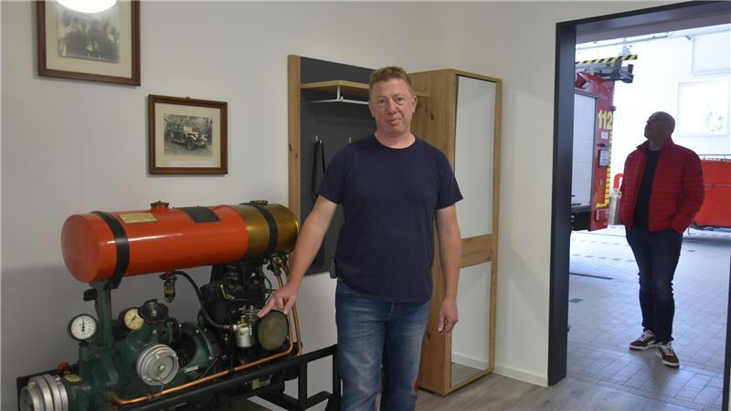 So viel Eigenleistung steckt in Baljes neuem Feuerwehrgerätehaus Ein Relikt aus der Vergangenheit: eine alte Tragkraftspritze.