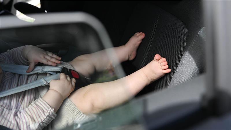 Ein Säugling wurde in Hamminkeln aus einem überhitzten Auto gerettet. (Symbolbild) 