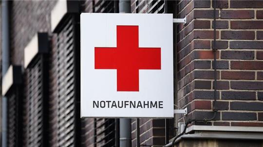 Ein Schild mit der Aufschrift „Notaufnahme“.