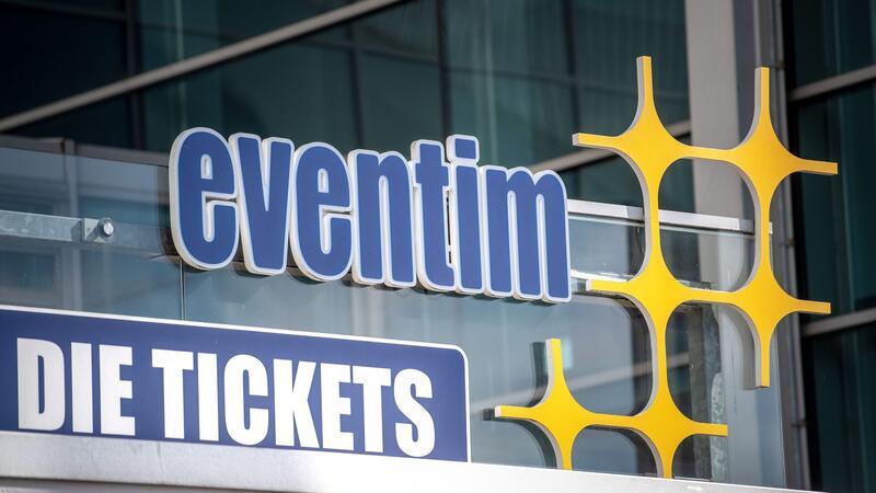 CTS Eventim will Ticket-Geschäft von Vivendi übernehmen Ein Schild weist auf den Ticketverkauf von CTS Eventim hin.