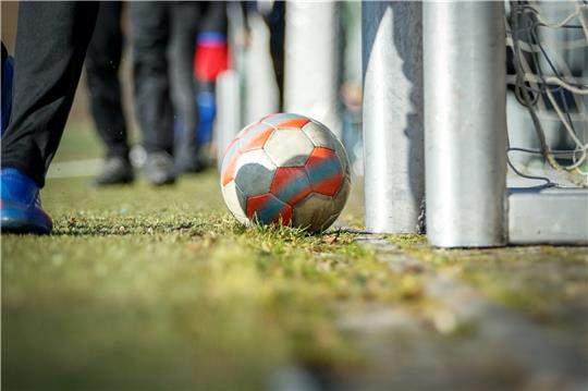 Ein Schlagabtausch geht zu Ende. Eintracht Cuxhaven muss die Kosten des Verfahrens tragen. Foto: Struwe