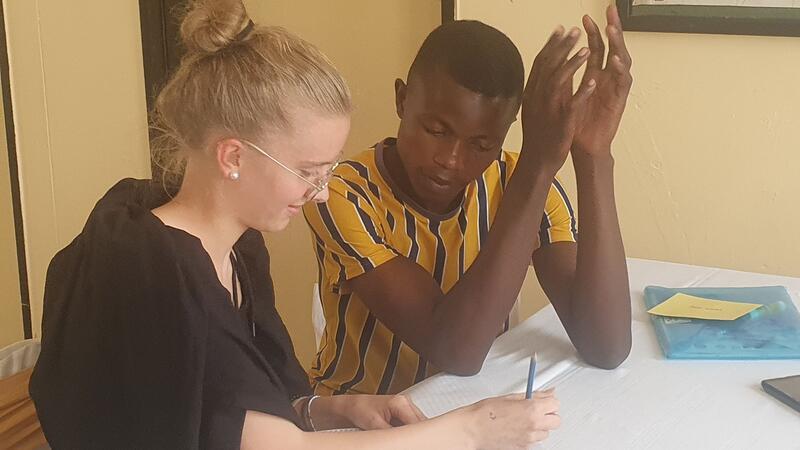 Stader IGS-Schüler gehen in Afrika zur Schule und wohnen in Familien