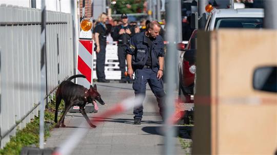 Ein Spürhund war im Einsatz.