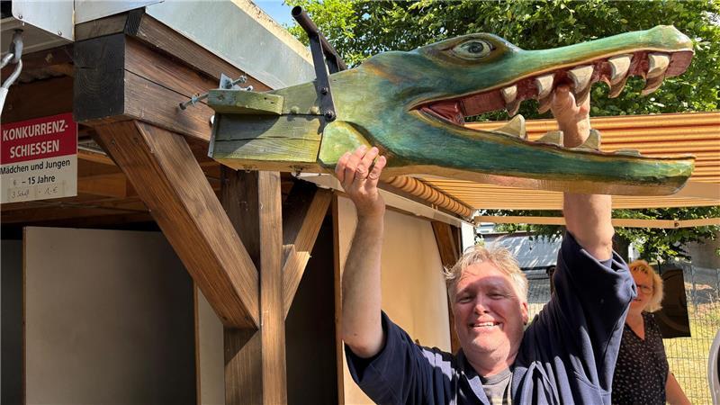 Ein Stück KiKo-Geschichte: Der Krokodilkopf gehörte früher zu einer Holzschaukel, geschaffen vom Horneburger Bildschnitzer Otto Dankers.