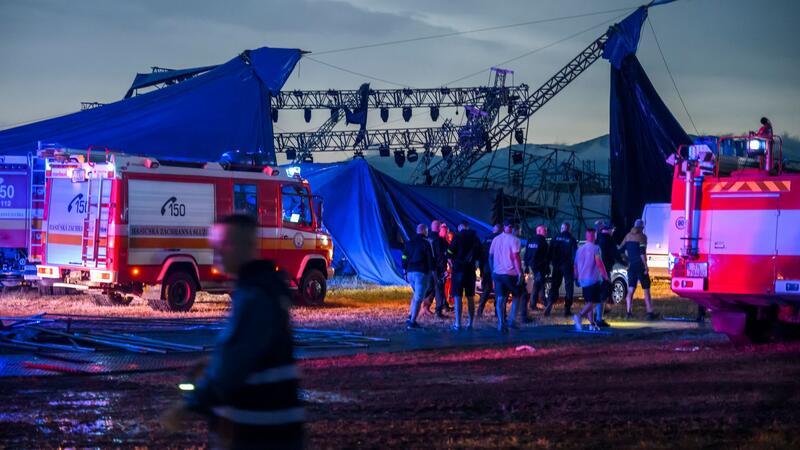 Ein Sturm hat ein ausgelassenes Open-Air-Festival in der Slowakei abrupt unterbrochen.