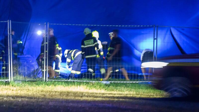 Ein Sturm hat ein ausgelassenes Open-Air-Festival in der Slowakei abrupt unterbrochen.