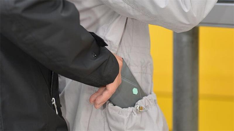 Ein Taschendieb versuchte in Scheeßel einen Rentner zu beklauen.