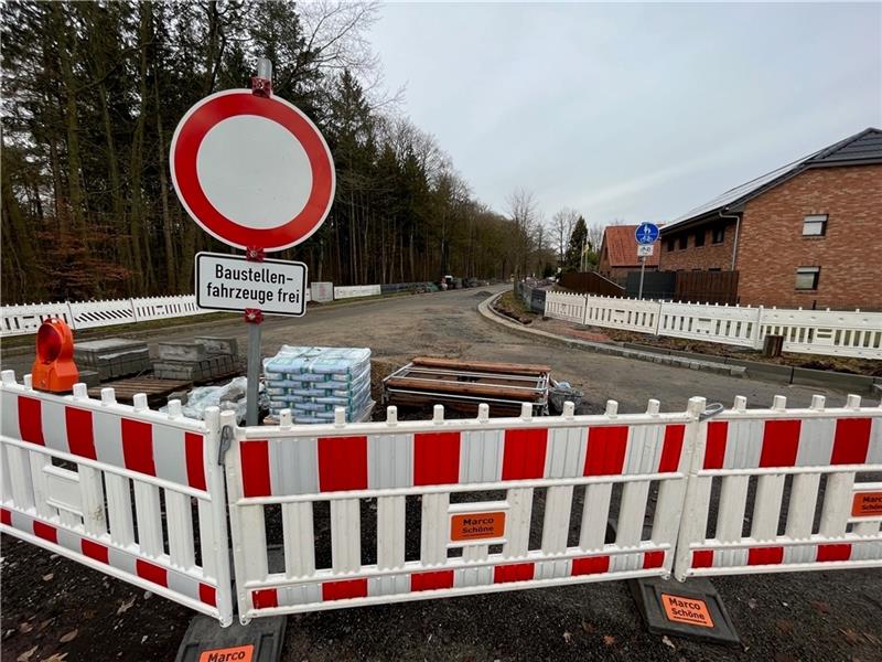 B73-Baustelle macht Winterferien – Wie die Arbeiten im Zeitplan liegen Ein Teil der Sanierungsarbeiten an der Bundesstraße B 73 in Agathenburg verlängert sich bis voraussichtlich Ende März 2023