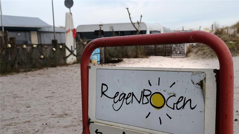 Campingplatz-Streit an Ostsee spitzt sich zu – Zwangsräumung Ein Teil des Dünen-Campingplatzes in Prerow soll geräumt werden.