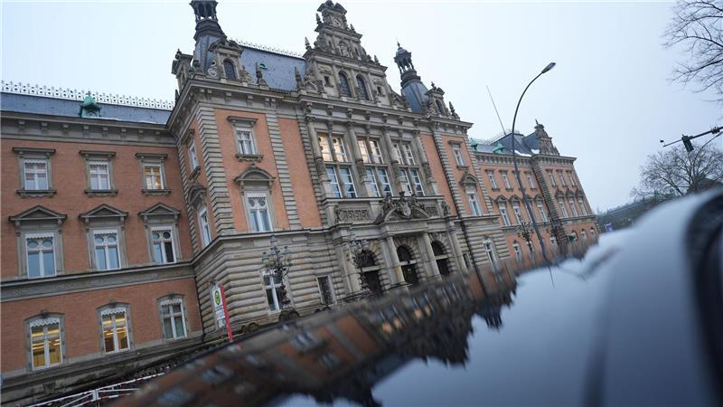 Ein Termin im Prozess gegen Christina Block muss wegen der Erkrankung eines Beteiligten ausfallen. 