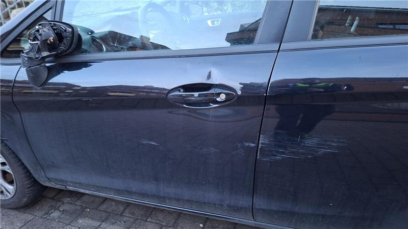 Ein Unbekannter hat in Harsefeld einen Ford beschädigt und Fahrerflucht begangen.