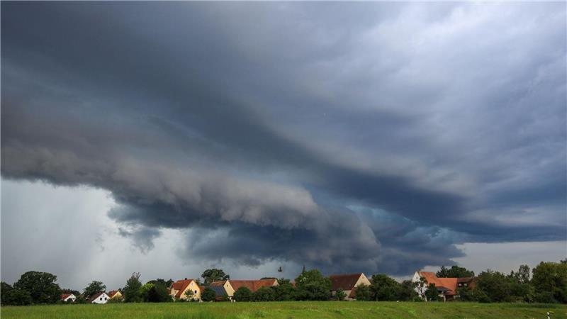 Ein Unwetter im Augst 2024 in der Nähe von Wolfratshausen in Oberbayern. (Archiv) 
