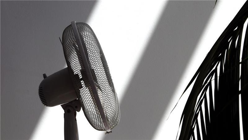 Klimageräte und Ventilatoren wegen Hitze stark gefragt Ein Ventilator verschafft zumindest ein bisschen frische Luft bei Hitze.