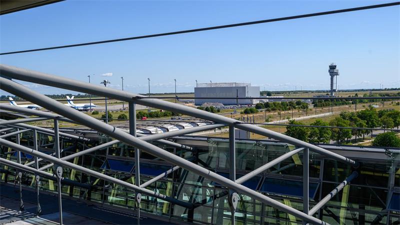 Ein Vorfall mit einer Sprengstoff-Drohne am Flughafen Leipzig/Halle hatte vor wenigen Tagen für großes Aufsehen gesorgt. Dazu ermittelt die Bundesanwaltschaft.