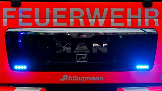 Ein Vorhang fängt Feuer und führt zu dem Brand einer Doppelhaushälfte. (Symbolbild) 