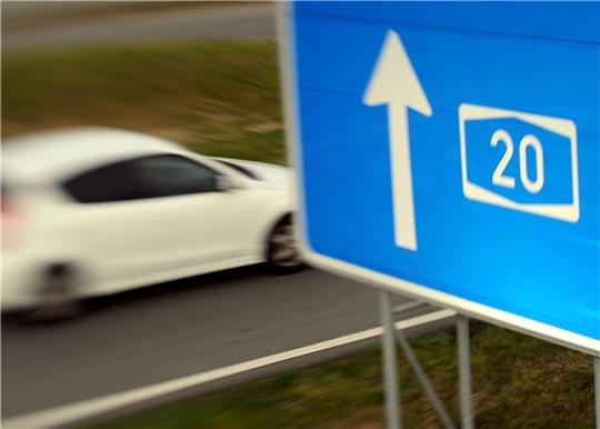Ein Vortrag informiert über den Stand der A20-Planungen. Foto: dpa