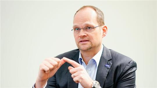Ein Wachstumsgeschäft müsse anders gesteuert werden als ein Geschäft, das im Wesentlichen auf Rendite ausgerichtet sei, so BASF-Finanzchef Dirk Elvermann.