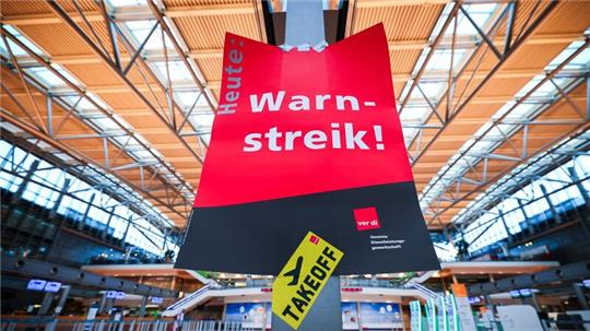 Ein Warnstreik des Sicherheitspersonals führt am Donnerstag zu Einschränkungen an vielen deutschen Flughäfen.