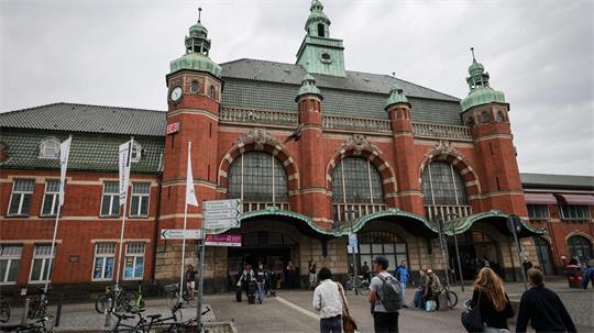 Ein Wochenende lang Zugersatzverkehr in Lübeck.