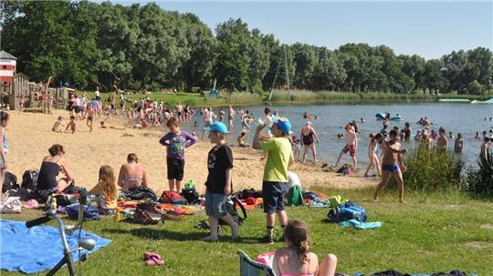 Ein beliebtes Ausflugsziel: der Otterndorfer See Achtern Diek. Archivfoto: Kramp