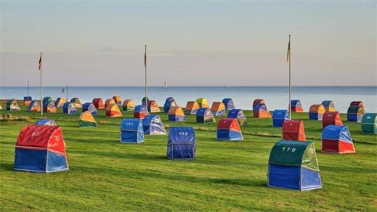 Ein beliebtes Ziel für Sonnenanbeter und Erholungssuchende, wie eine aktuelle Studie bestätigt, ist auch der Badestrand in Otterndorf. Dieser belegt Platz 23 der Top-Adressen in Deutschland.