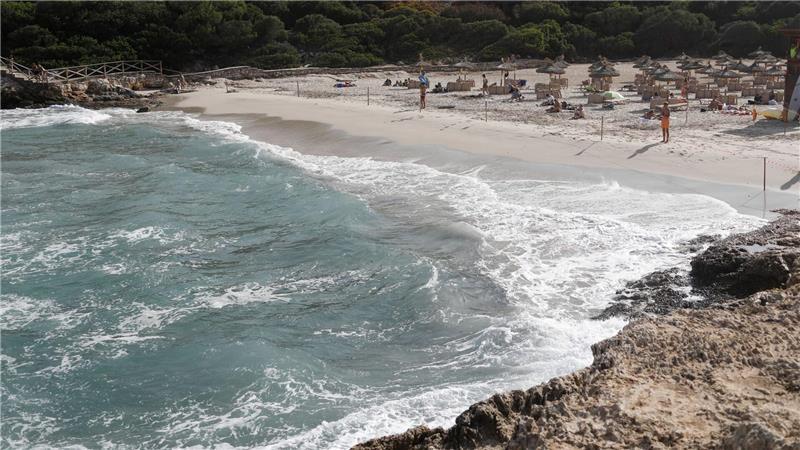 Ein deutscher Urlauber ist im Osten Mallorcas bei dem Versuch ums Leben gekommen, anderen in Not geratenen Badenden zu helfen. (Archivbild)
