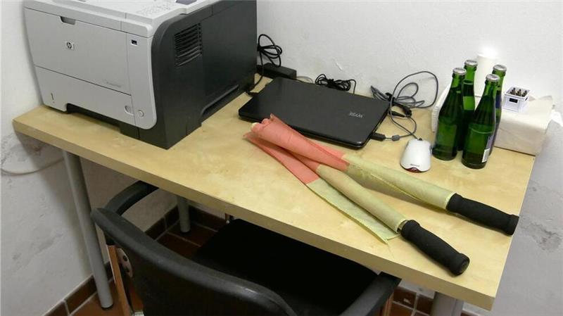 Ein eigener Drucker mit Laptop und WLAN-Anschluss sowie Getränke - das wünschen sich die Schiedsrichter.