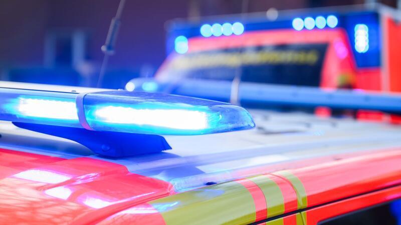 Elfjähriges Kind wird von Bus erfasst und stirbt Ein elf Jahre altes Kind ist im Landkreis Ammerland mit seinem Fahrrad tödlich verunglückt. (Symbolfoto)