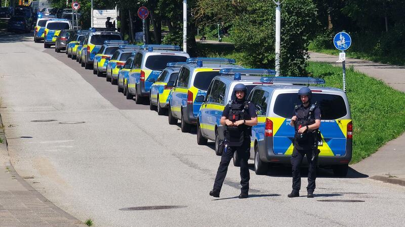 Ein falsch installierter Amok-Melder sorgte im Juni für einen Großeinsatz der Polizei. (Archivbild)