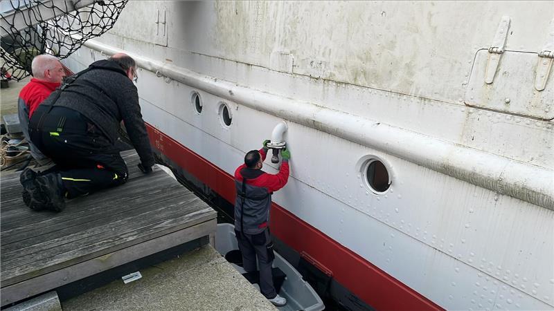 Ein fehlendes Zertifikat macht den Dockaufenthalt unumgänglich.