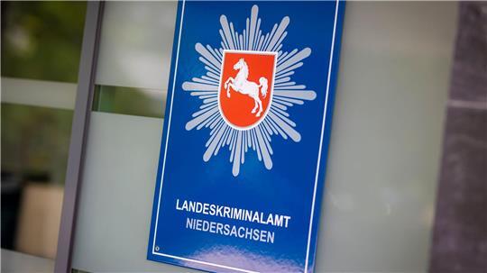 Ein geflohener Mörder ist wieder gefasst. (Symbolbild) 