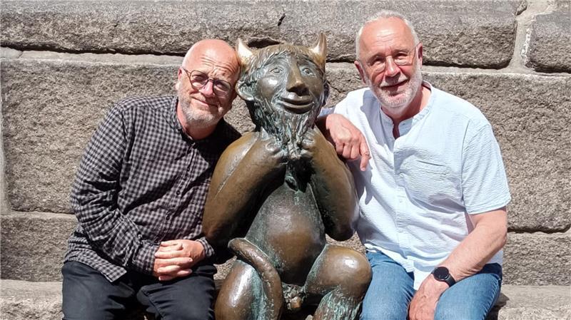 „Geredet und getrunken“: Wie in Harsefeld aus Partnerschaft Freundschaft wurde Ein gemeinsamer Ausflug nach Lübeck im Mai 2023: Didier Fleury (links) und Jörg Heins.