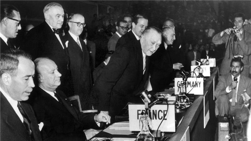 Steinmeier: Stärkere Bundeswehr wichtigste Regierungsaufgabe Ein historisches Ereignis: Im Mai 1955 trat Deutschland der Nato bei. (Archivbild)