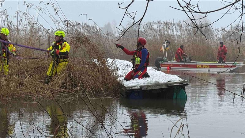 Ein losgerissener Steg hat im Alten Land für Ärger gesorgt.