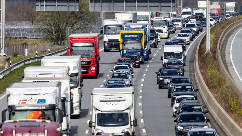 Ein mehrere Kilometer langer Stau.