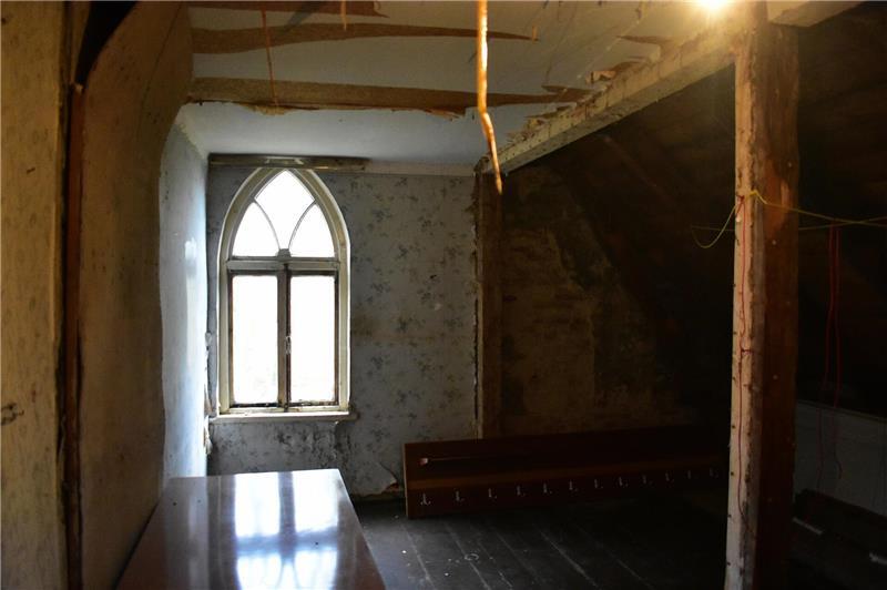Ein nicht ausgebauter, leerstehender Raum im Pfarrhaus in Balje.