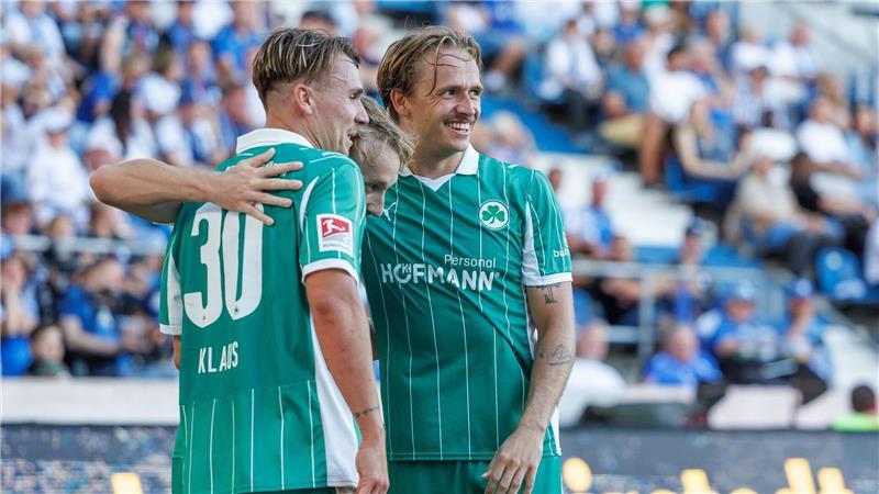 Irres Torspektakel in Magdeburg: Fürth siegt 5:4 Ein packendes Spiel liefern die Fürther in Magdeburg ab.