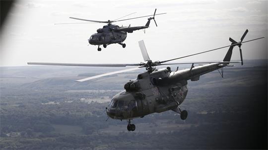 Ein russischer Militärhubschrauber vom Typ Mi-8 hat nach polnischen Angaben den Luftraum über dem Nato-Land verletzt. (Archivbild)