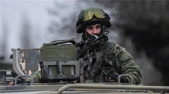 Ein russischer Soldat auf der Krim.