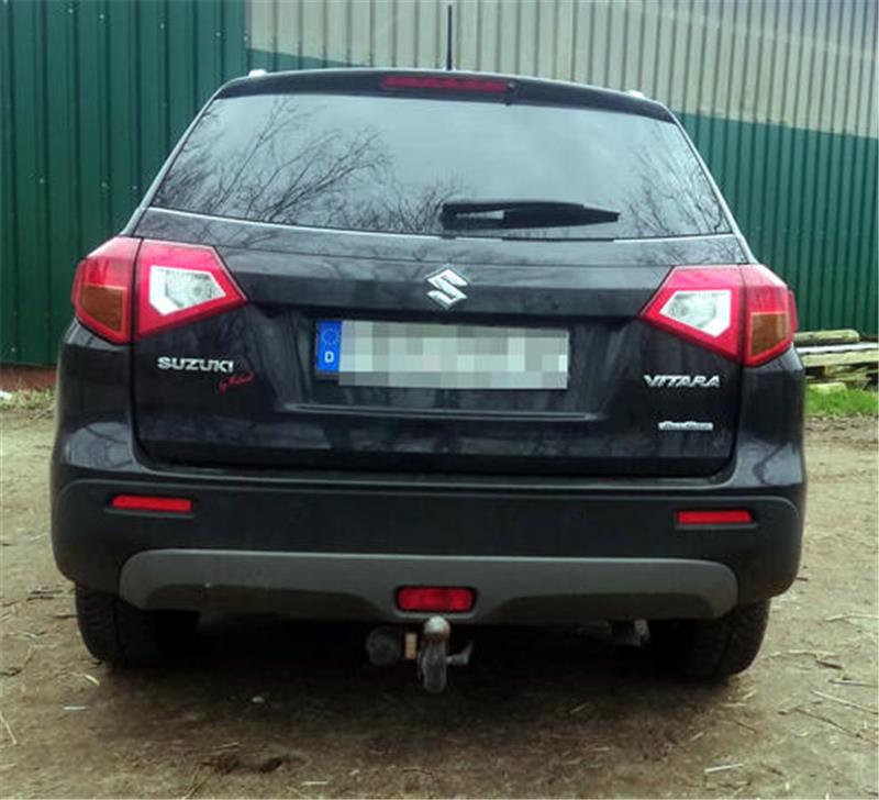 Ein schwarzer Suzuki steht im Fokus der Ermittlungen.
