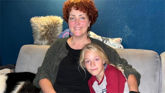 Ein starkes Team: Katja Grunewald mit ihrem Sohn Ivar (9).