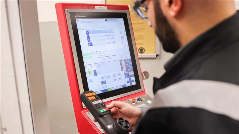 Ein syrischer Auszubildender in Deutschland. (Archivfoto aus Schleswig-Holstein)