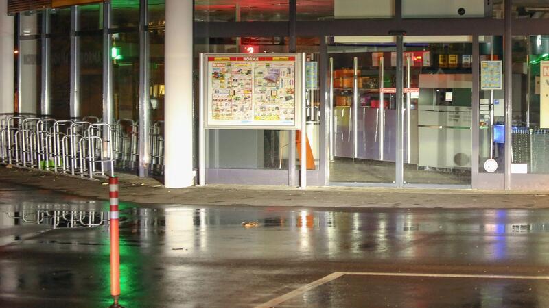 Nach Messerangriff: Vierjährige „über den Berg“ Ein vier Jahre altes Mädchen wurde in einem Supermarkt in Wangen mit einem Messer angegriffen.