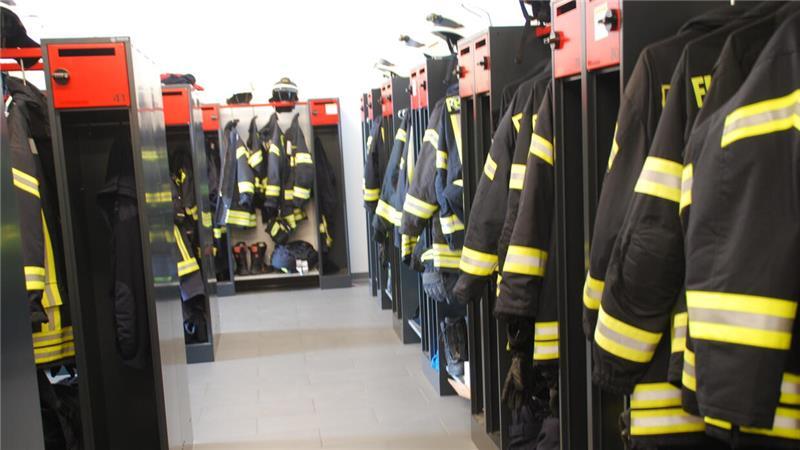 Feuerwehr Apensen: „Wir sind derzeit sehr gut ausgestattet“ Einblick in Ausstattung und Umkleideräume in Apensen.