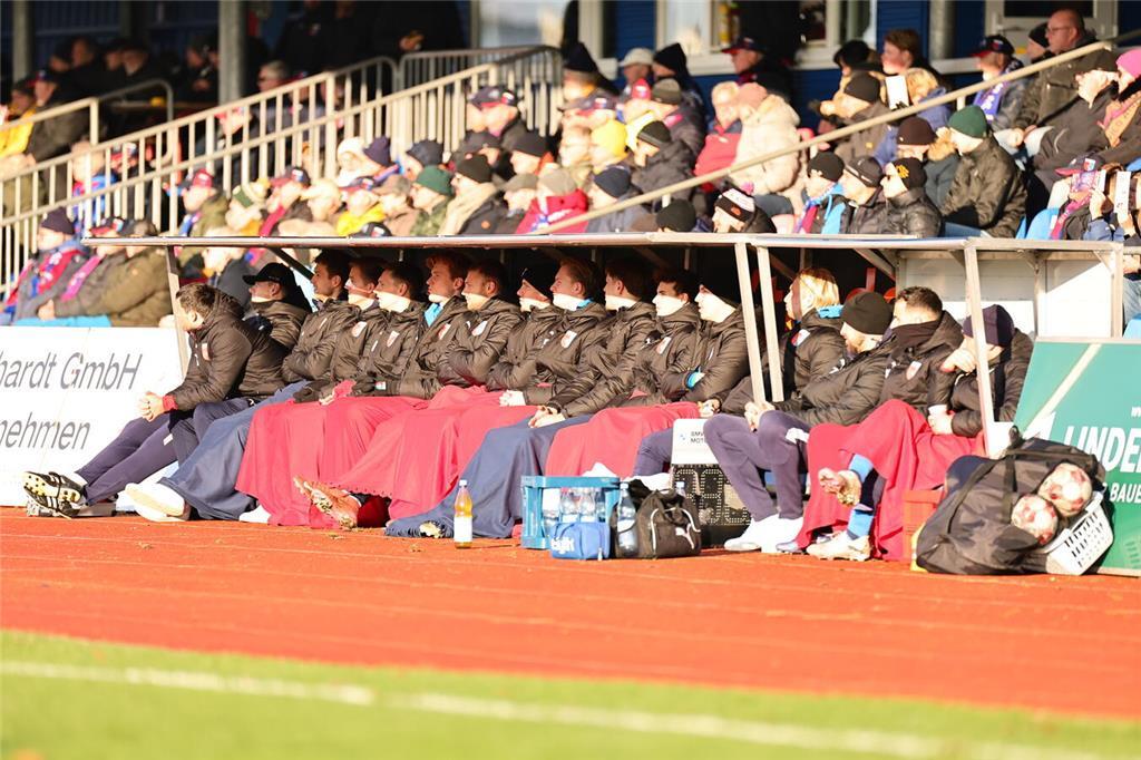 Eindrücke vom Heimspiel SV Drochtersen/Assel gegen FSV Schöningen am 22.11.2025.